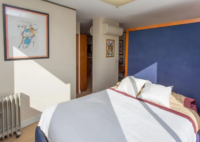 Gaudi Penthouse With Terrace Views Barcelona