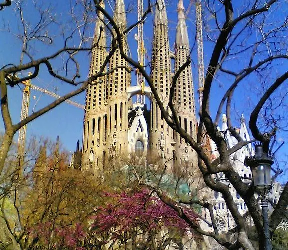 Gaudi Penthouse With Terrace Views